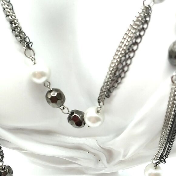 Express Bead Chain Necklace Long Faux Gray Pearls Black Beads on Layered Chains - Picture 14 of 15